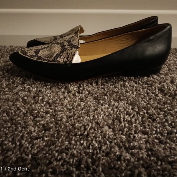 Poppy Barley Size 10.5 Black and Snake Skin Leather Loafters - Picture 2 of 4